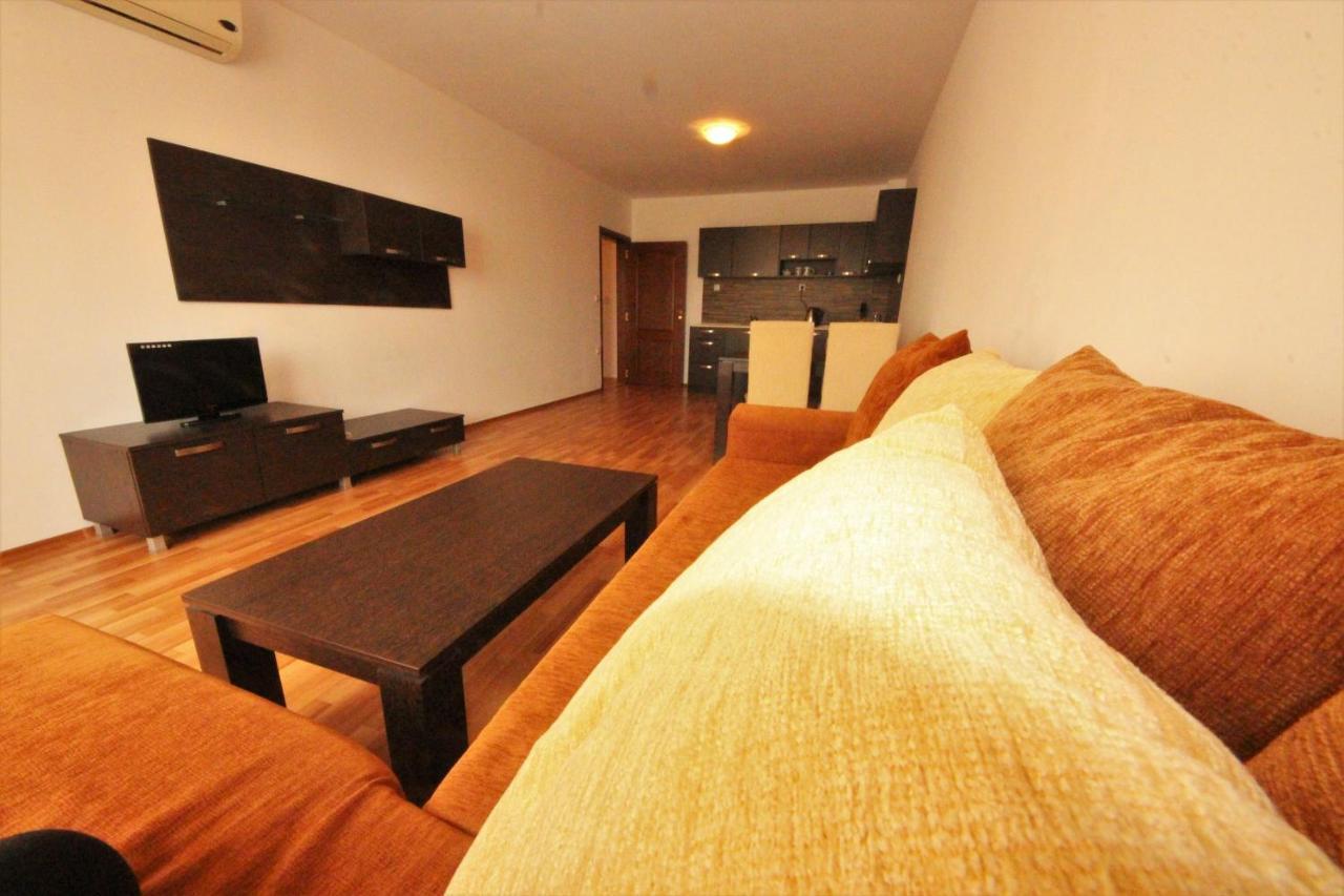 Menada Diamant Apartments Слънчев бряг Екстериор снимка