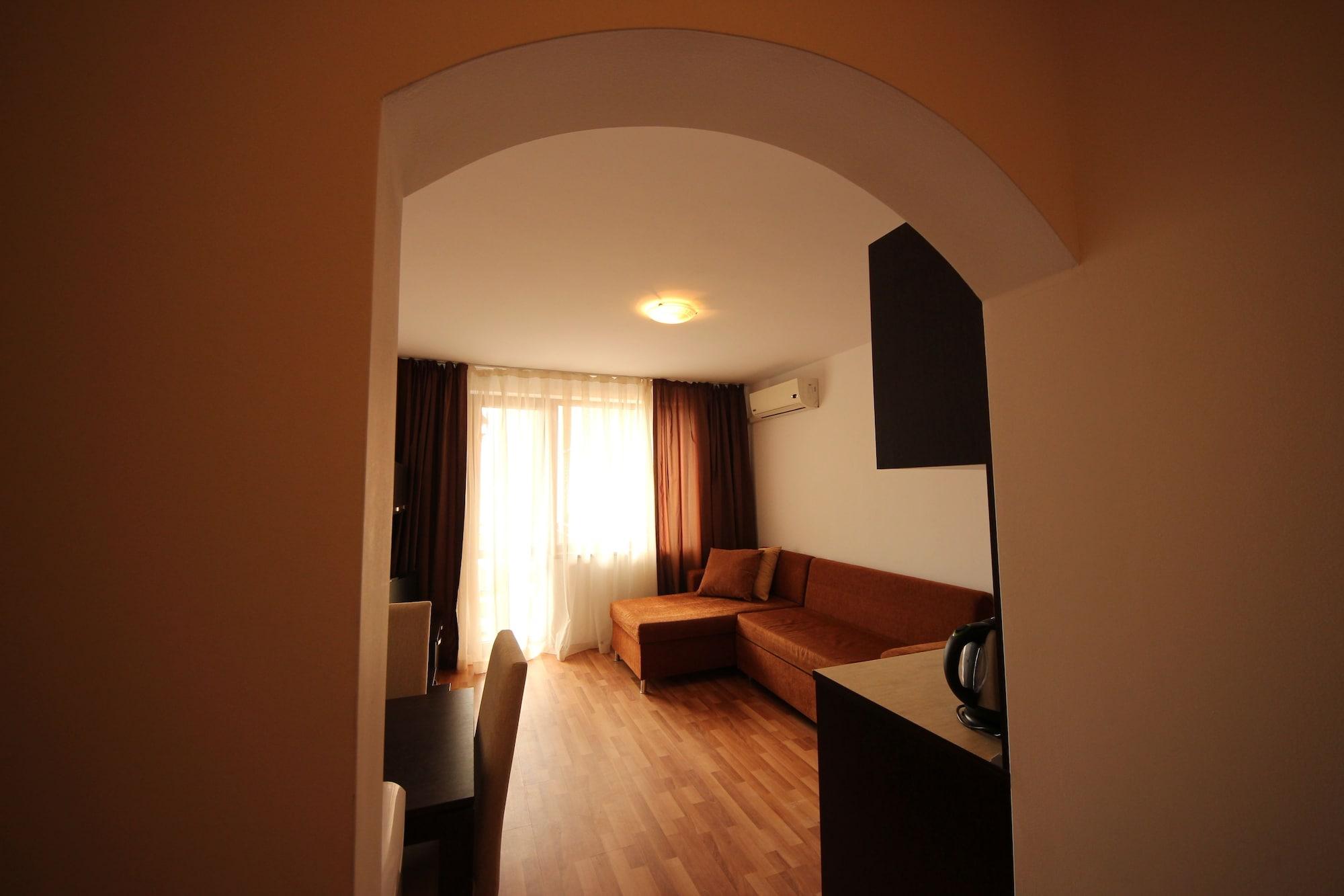Menada Diamant Apartments Слънчев бряг Екстериор снимка