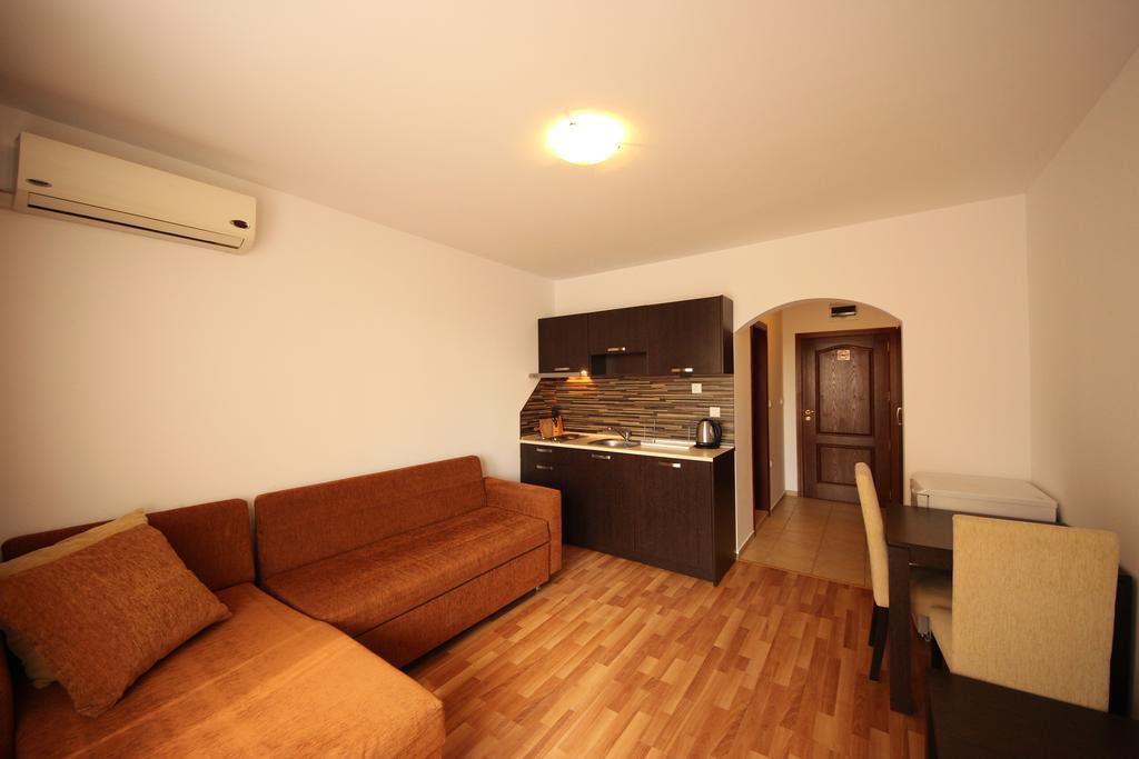 Menada Diamant Apartments Слънчев бряг Стая снимка