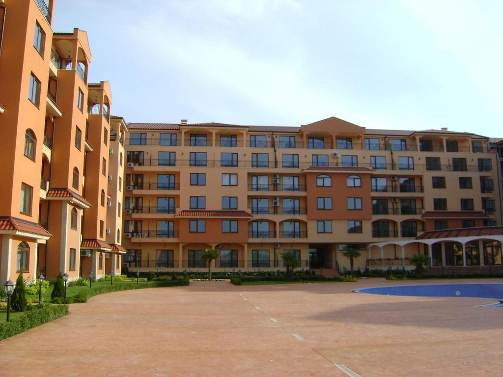 Menada Diamant Apartments Слънчев бряг Екстериор снимка