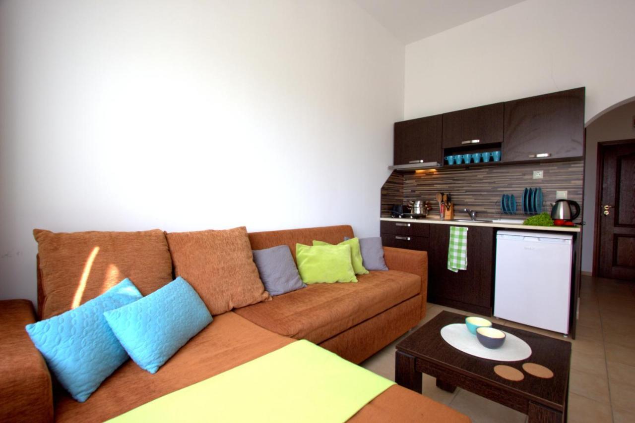 Menada Diamant Apartments Слънчев бряг Екстериор снимка